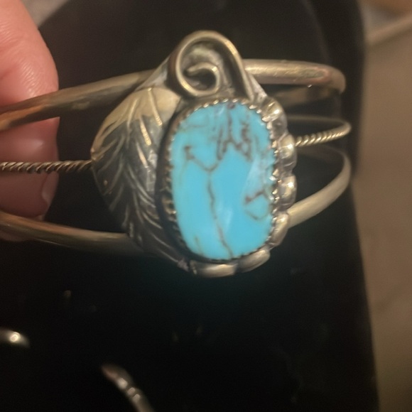 Silver tone and Turquoise Cuff Bracelets set - Picture 5 of 9